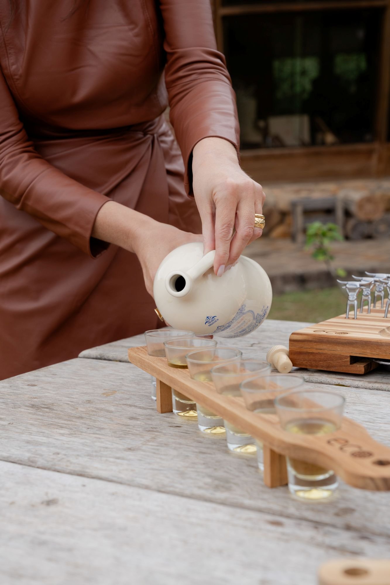 Tábua de Shots /Tábua de Drinks/Tábua com 6 Copos | Cacá Saadi